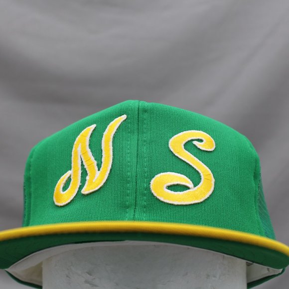 Vintage Crested Trucker Hat - Campbell River North Stars - Adult Snapback - Picture 2 of 8